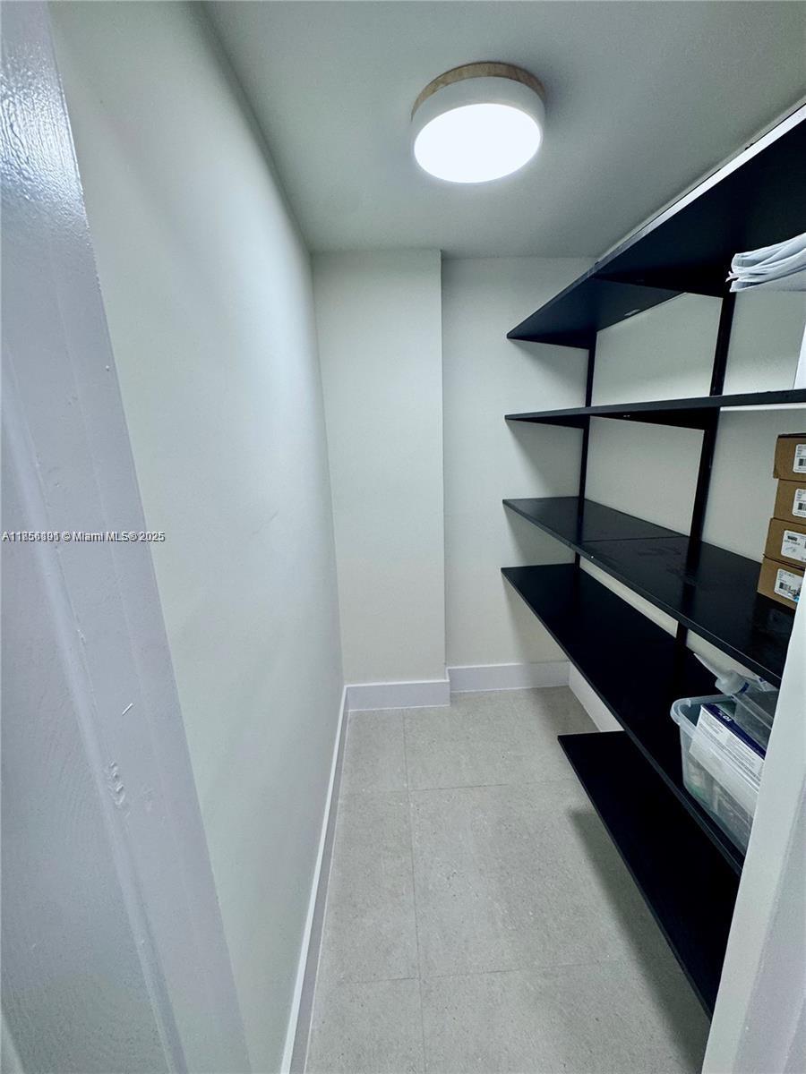 555 Crandon Boulevard, Unit 32 Key Biscayne, FL 33149 - Photo 21 of 25