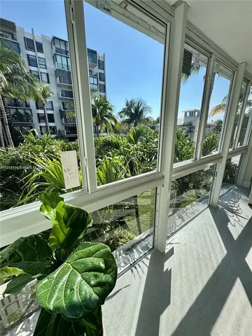 $4,500 | 555 Crandon Boulevard, Unit 32, Key Biscayne, FL 33149