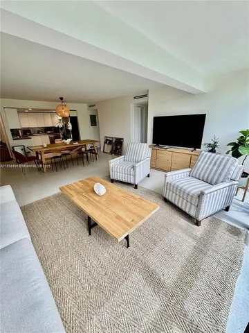 $4,500 | 555 Crandon Boulevard, Unit 32, Key Biscayne, FL 33149