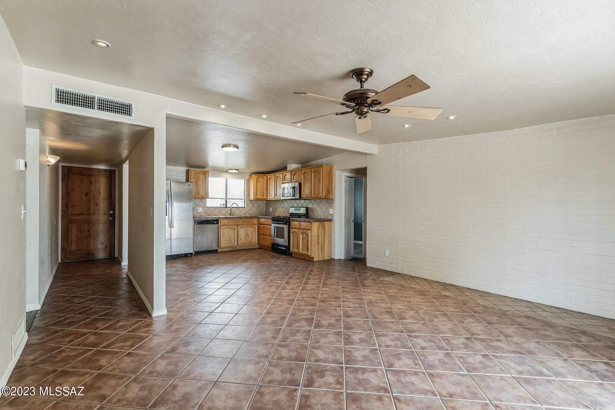 7045 East Stella Road Tucson, AZ 85730 - Photo 6 of 27