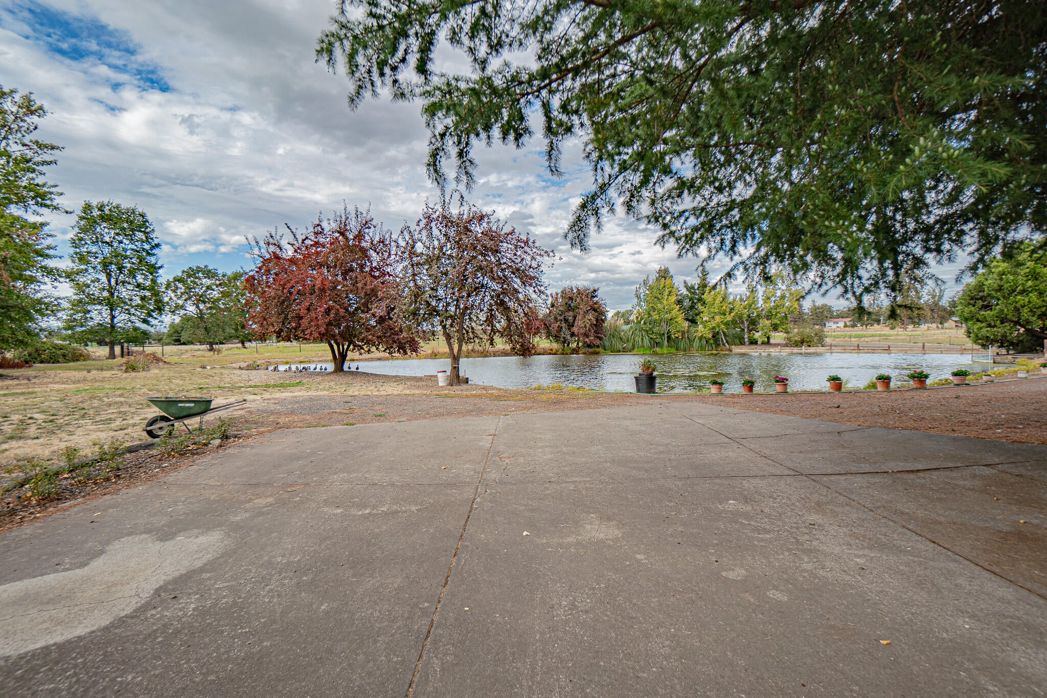 5275 Gebhard Road Central Point, OR 97502 - Photo 18 of 22 DSC04247-HDR