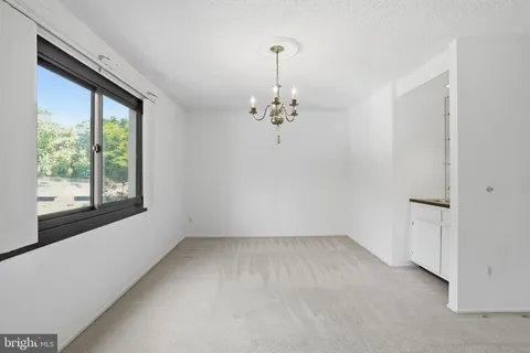 $314,900 | 6101 Edsall Road, Unit 502, Alexandria, VA 22304