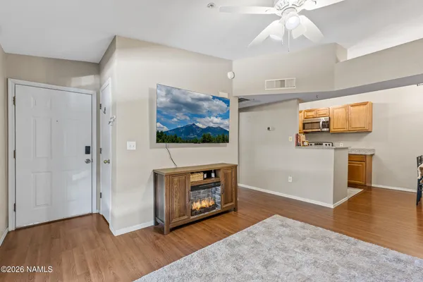 $347,500 | 1385 West University Avenue, Unit 211, Flagstaff, AZ 86001