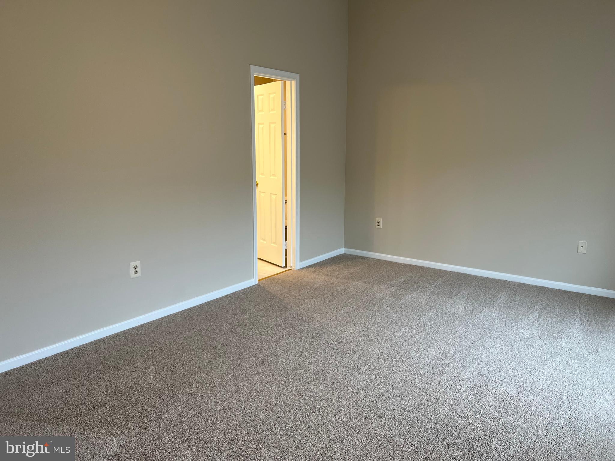 7804 Wintercress Lane Springfield, VA 22152 - Photo 36 of 64 Primary bedroom