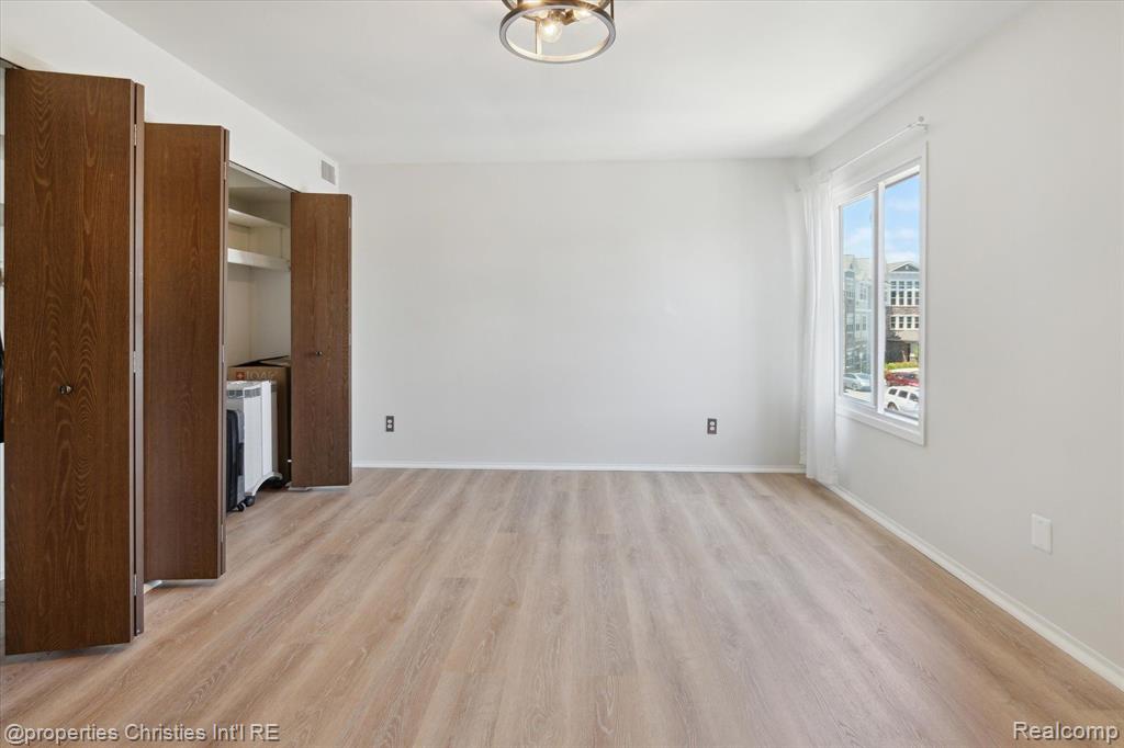 30475 West 14 Mile Road, Unit 95 Farmington Hills, MI 48334 - Photo 10 of 12