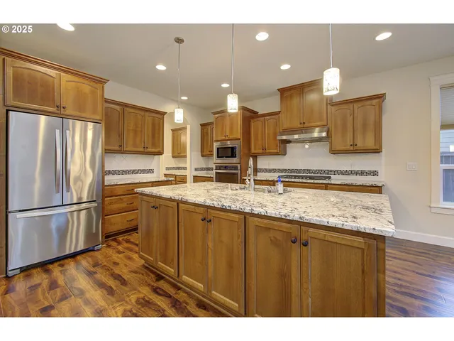 $725,000 | 5805 Northeast 121st Way, Vancouver, WA 98686