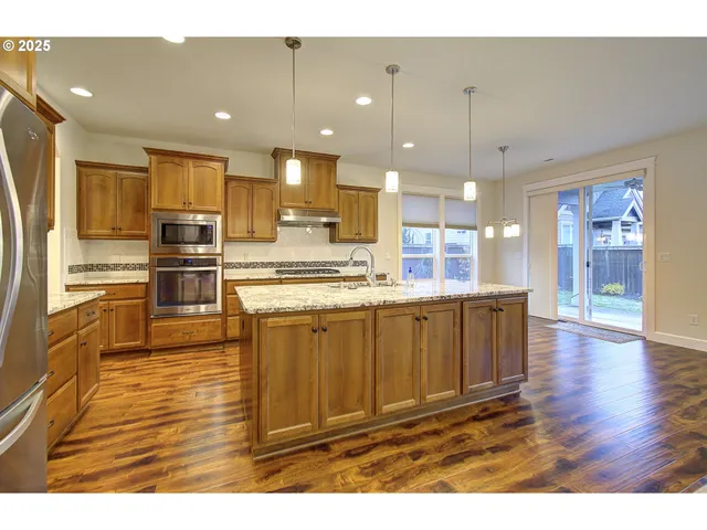 $725,000 | 5805 Northeast 121st Way, Vancouver, WA 98686