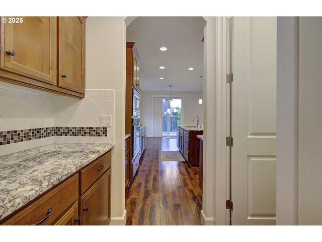 $725,000 | 5805 Northeast 121st Way, Vancouver, WA 98686