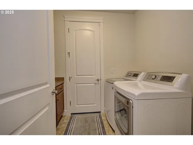 $725,000 | 5805 Northeast 121st Way, Vancouver, WA 98686