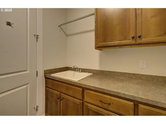 $725,000 | 5805 Northeast 121st Way, Vancouver, WA 98686