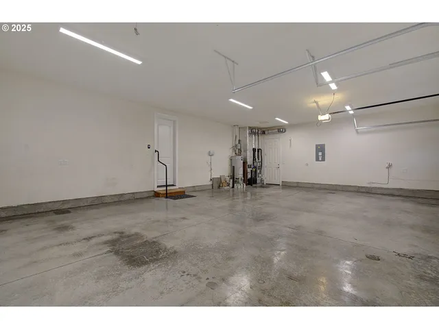 $725,000 | 5805 Northeast 121st Way, Vancouver, WA 98686