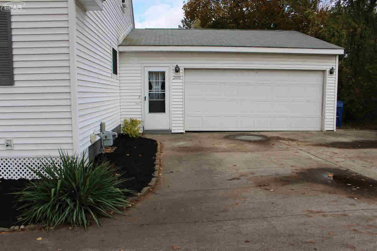 2408 North Road Fenton, MI 48430 - Photo 15 of 40 21393363-16.JPG