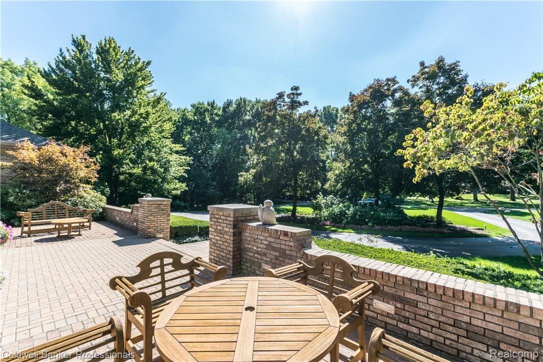 4665 Dover Road Bloomfield Hills, MI 48304 - Photo 10 of 63 4665 Dover-5.jpg