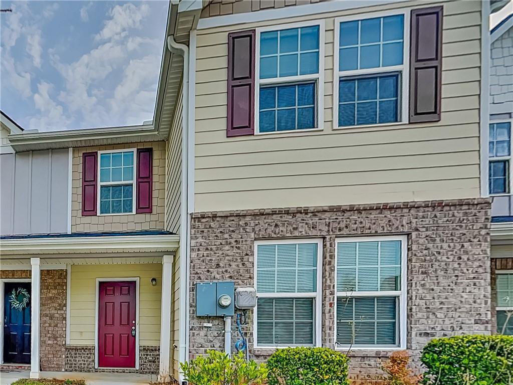 2565 Piering Drive Lithonia, GA 30038 - Photo 3 of 20 front view of a building