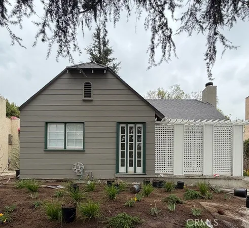 $5,500 | 402 North Irving Boulevard, Los Angeles, CA 90004