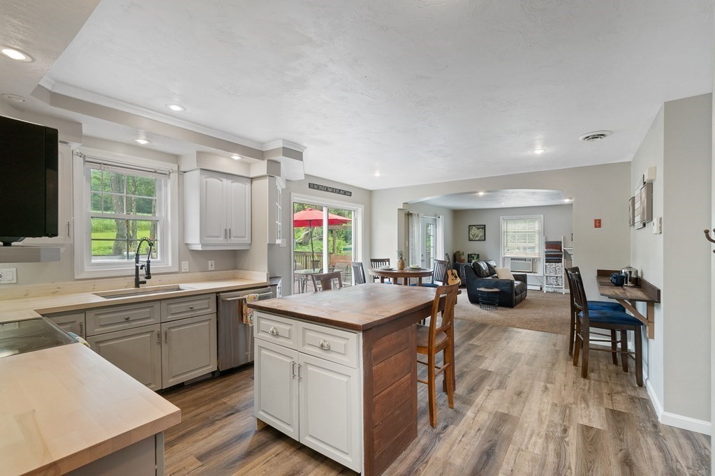 39 Howe Road Spencer, MA 01562 - Photo 2 of 41 Gallery Image 2
