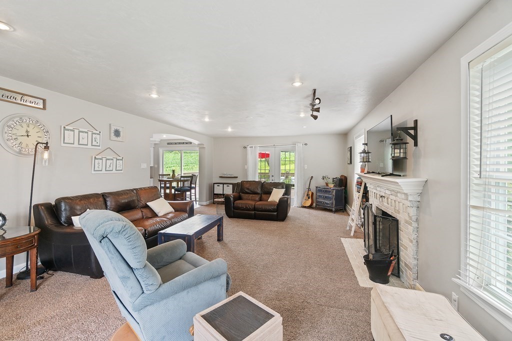 39 Howe Road Spencer, MA 01562 - Photo 8 of 41 Gallery Image 8