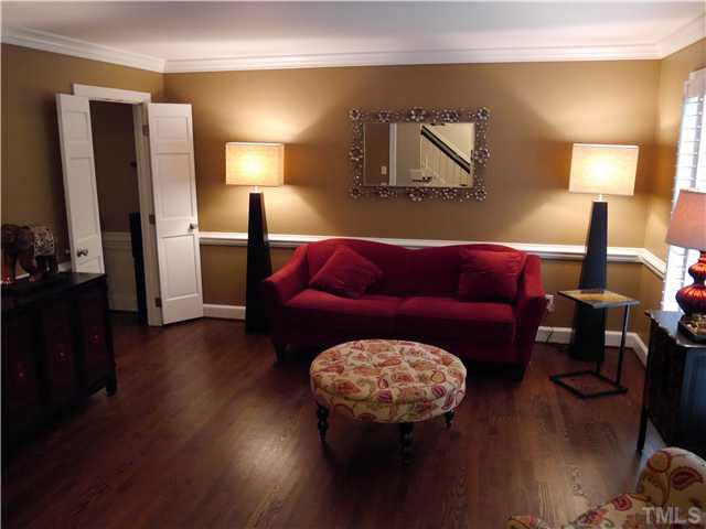 7429 Chippenham Court Raleigh, NC 27613 - Photo 7 of 23 Living Room
