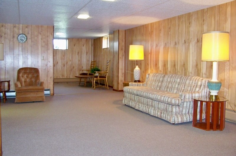 931 Country Club Road Warsaw, IN 46580 - Photo 14 of 27 Gallery Image 14