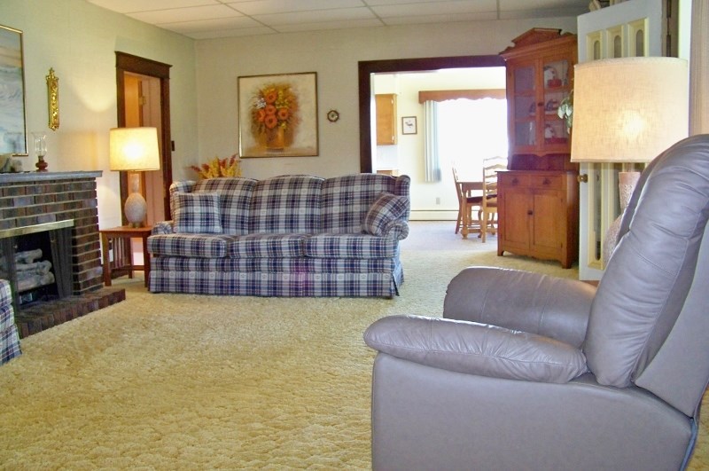 931 Country Club Road Warsaw, IN 46580 - Photo 5 of 27 Gallery Image 5