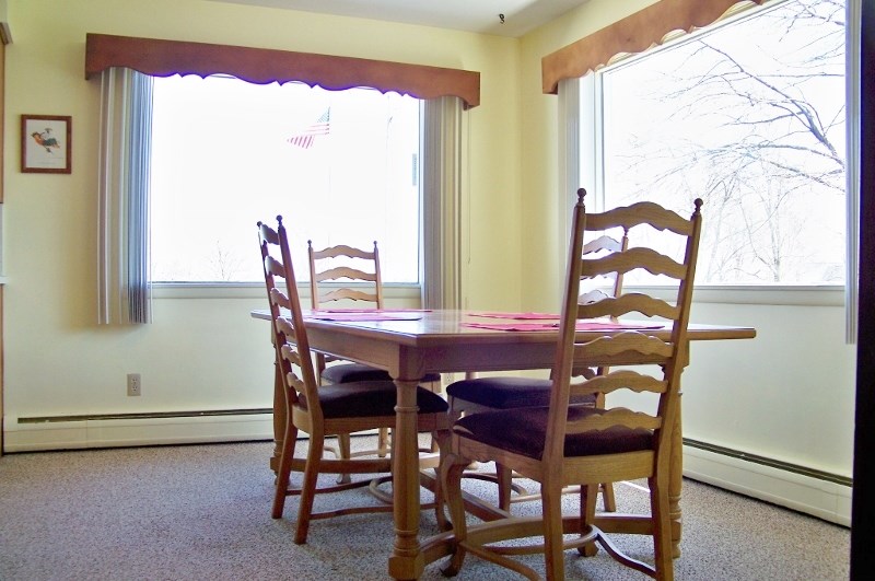 931 Country Club Road Warsaw, IN 46580 - Photo 6 of 27 Gallery Image 6