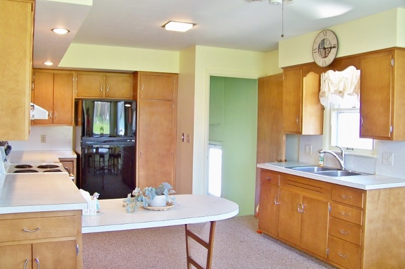 931 Country Club Road Warsaw, IN 46580 - Photo 7 of 27 Gallery Image 7