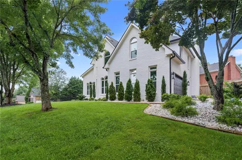 $614,000 | 4221 Willow Oak Drive, Gainesville, GA 30506