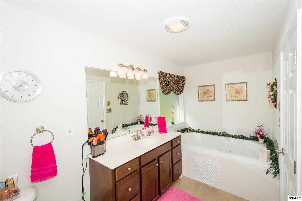 1908 Canyon Road Sevierville, TN 37862 - Photo 13 of 19 Gallery Image 13