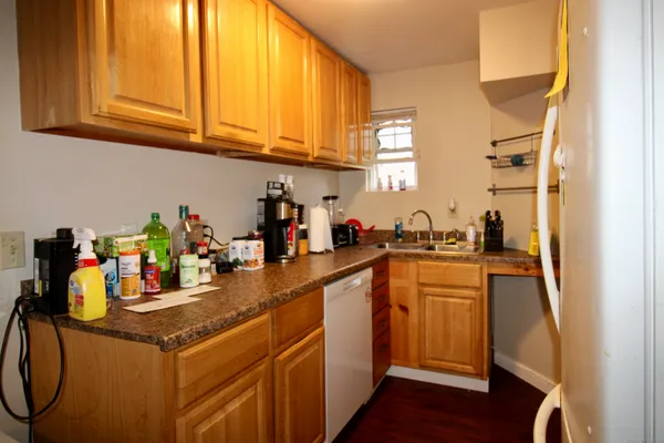 $1,700 | 38 Denison Avenue, Unit 2, New London, CT 06320