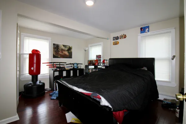 $1,700 | 38 Denison Avenue, Unit 2, New London, CT 06320