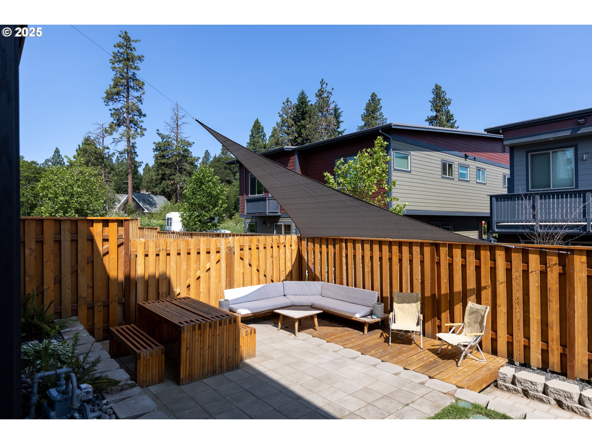 1221 30th Street Hood River, OR 97031 - Photo 18 of 46 a view of sitting area in balcony