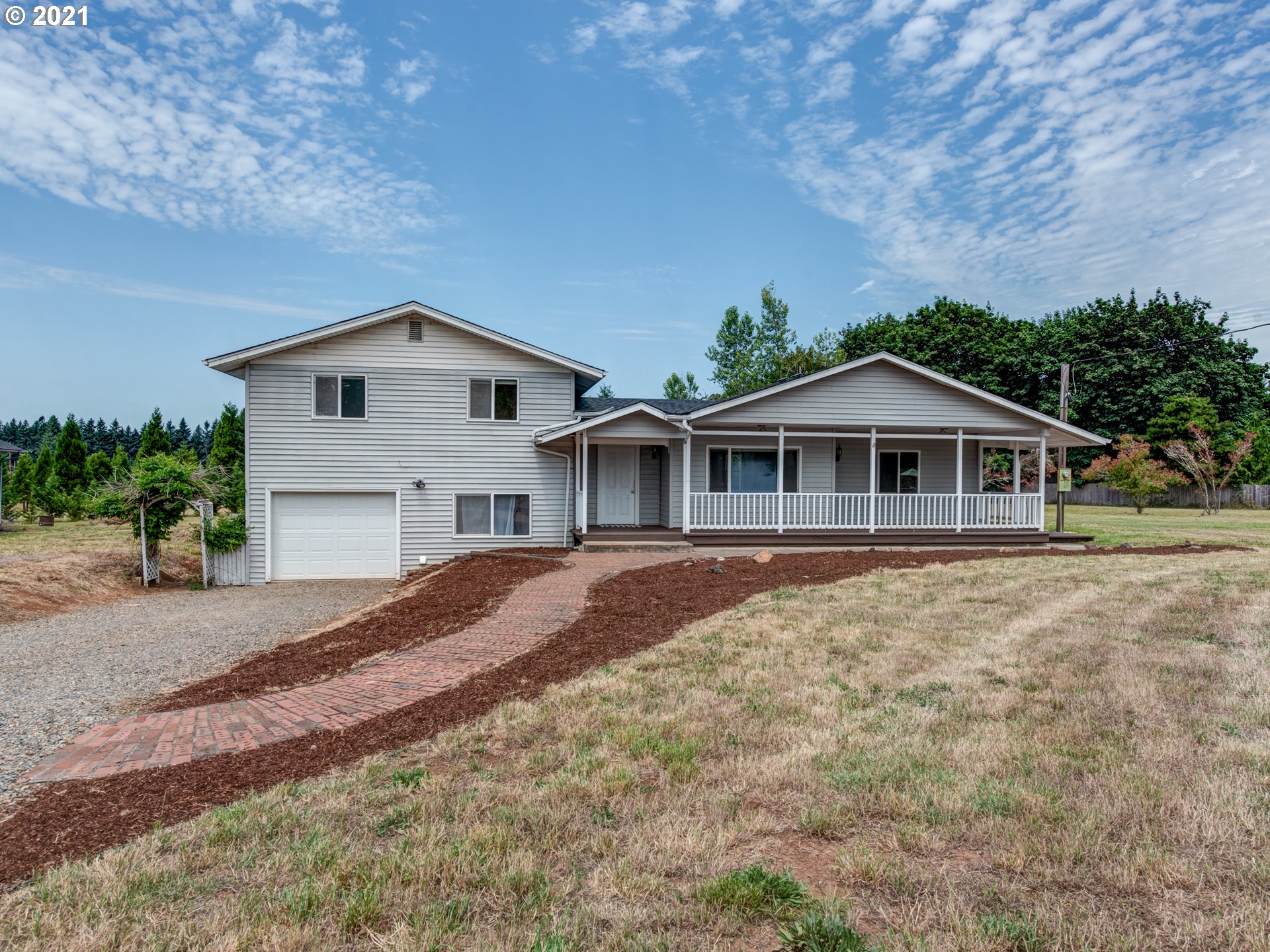 84930 Ridgeway Road Pleasant Hill, OR 97455 - Photo 1 of 26