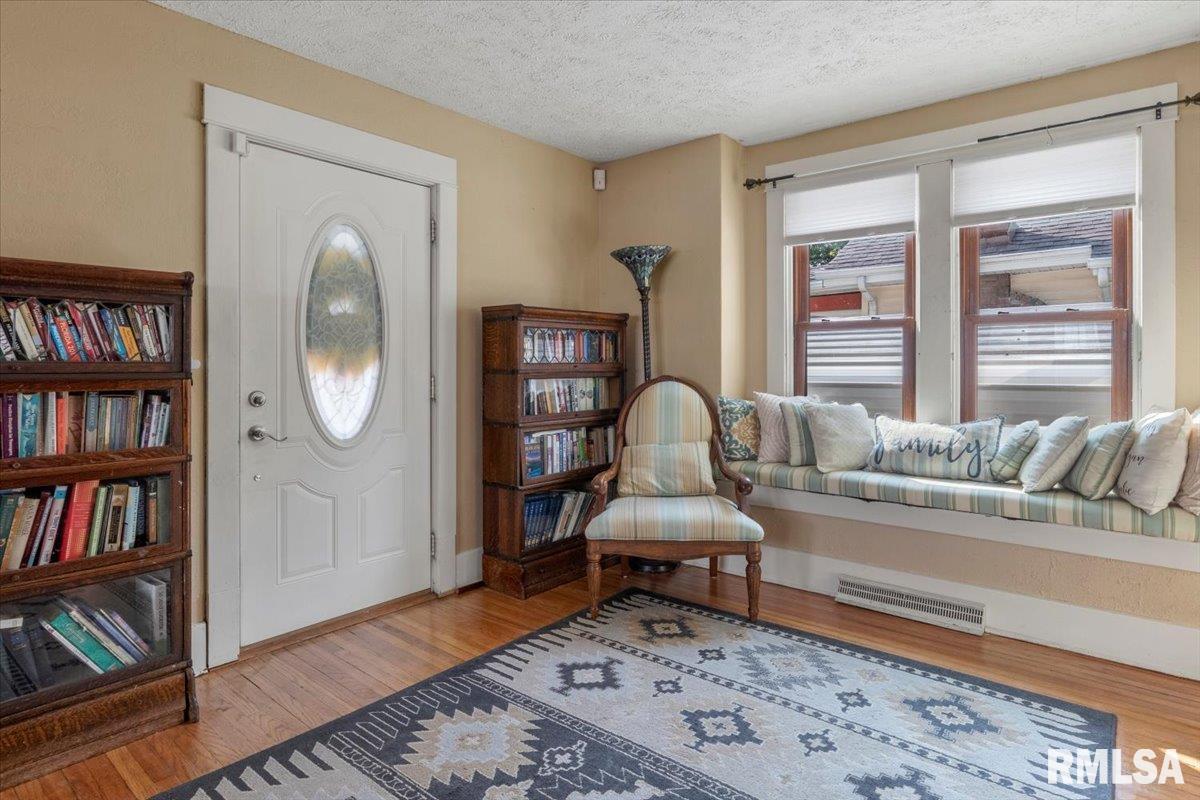 2547 Yale Boulevard Springfield, IL 62703 - Photo 8 of 35