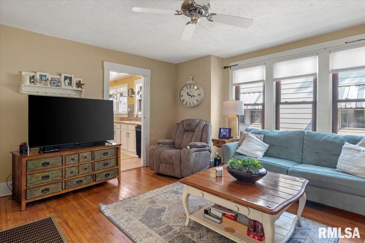 2547 Yale Boulevard Springfield, IL 62703 - Photo 10 of 35