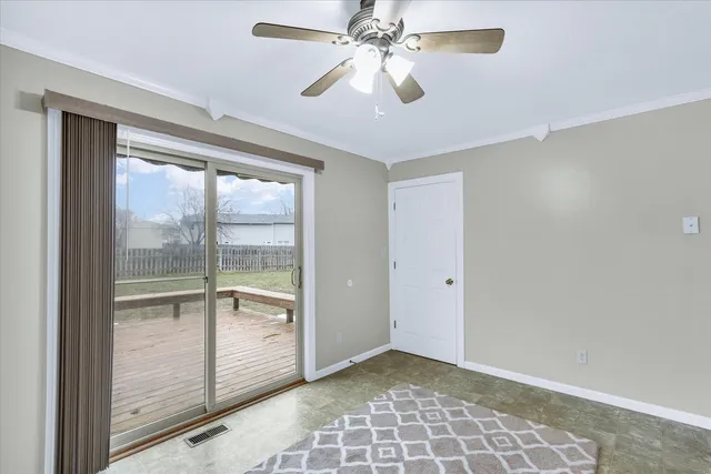 $215,000 | 502 Richard Court, Mahomet, IL 61853