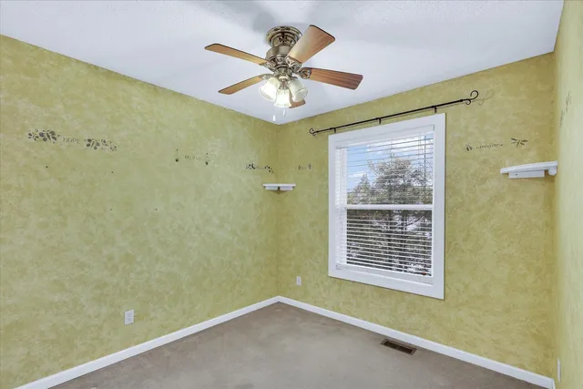 $215,000 | 502 Richard Court, Mahomet, IL 61853