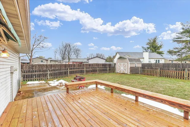 $215,000 | 502 Richard Court, Mahomet, IL 61853