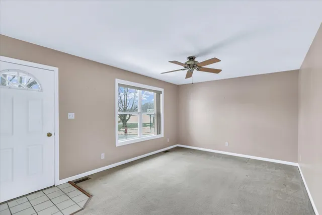 $215,000 | 502 Richard Court, Mahomet, IL 61853