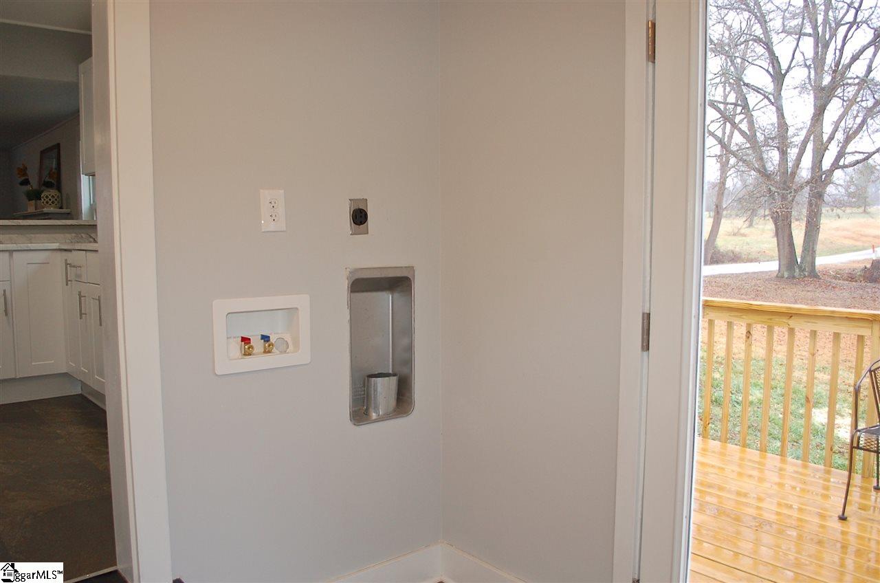 175 Coleman Road Wellford, SC 29385 - Photo 17 of 36