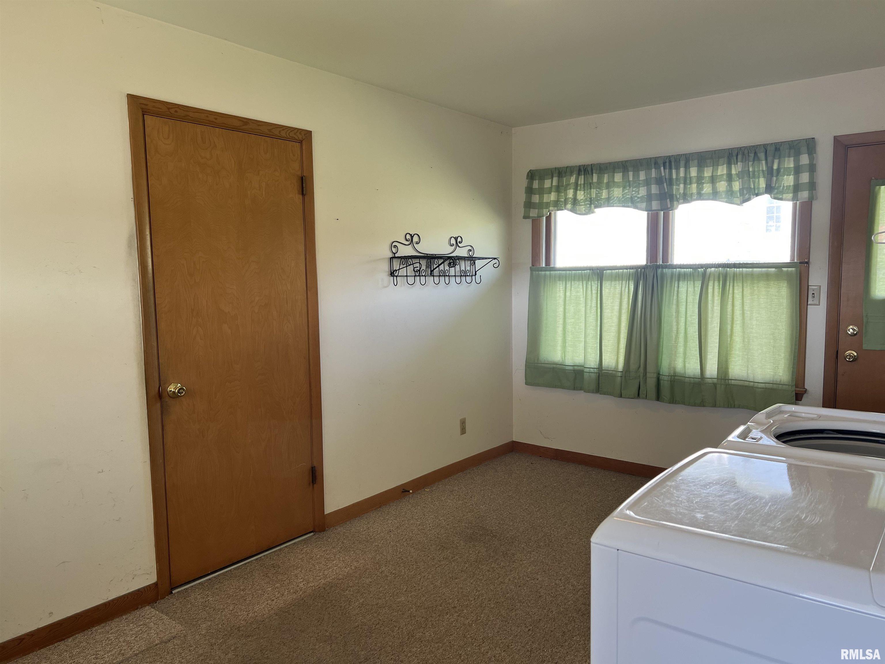 806 17th Street Fulton, IL 61252 - Photo 5 of 15 Gallery Image 5