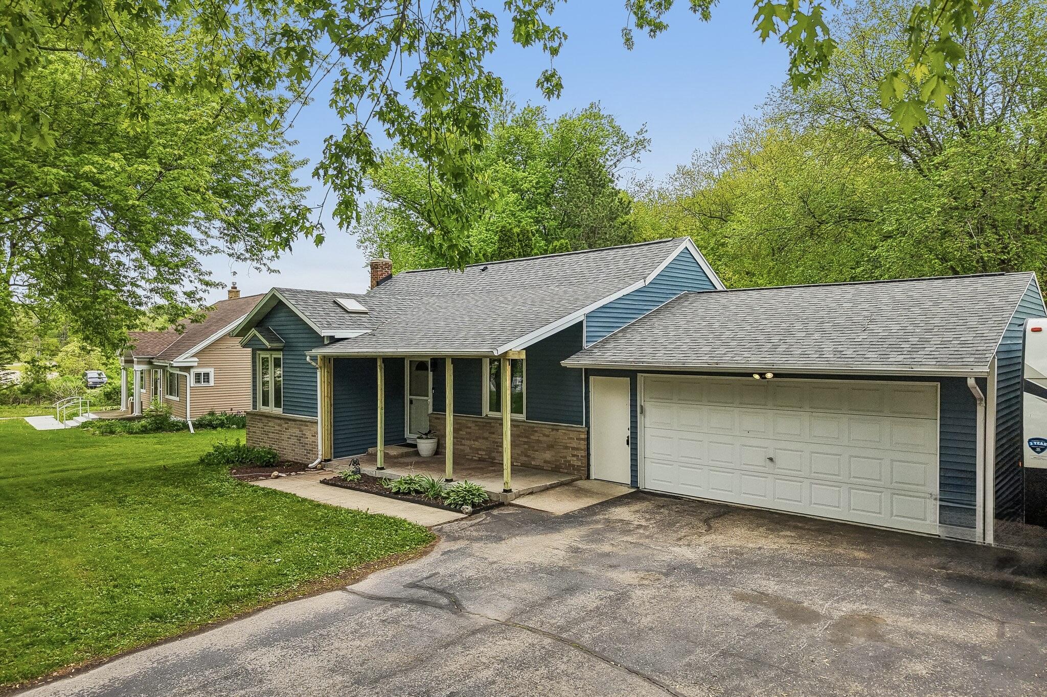 55-web-or-mls-High Rd-S2205-055