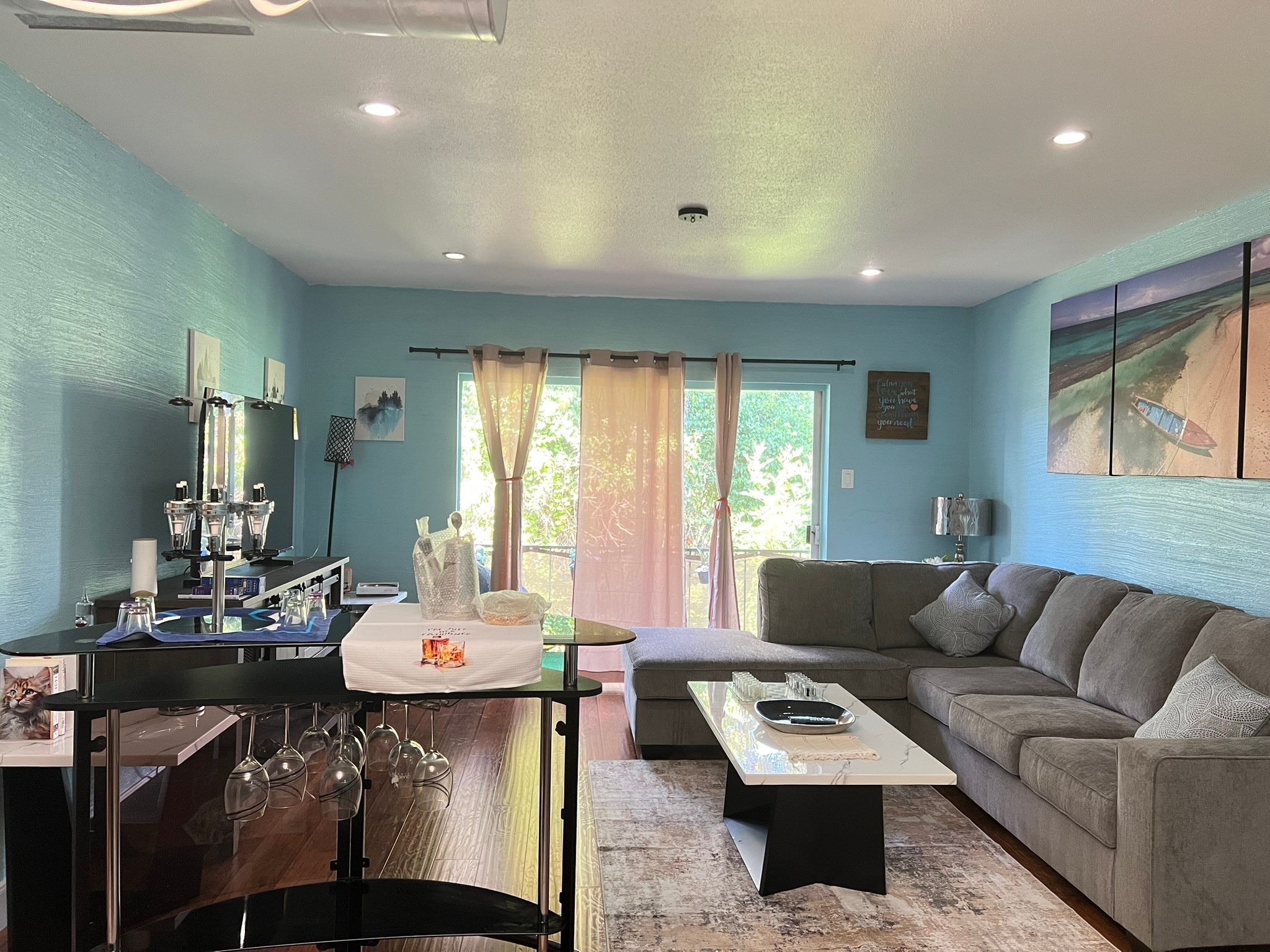 2230 South Piney Point Road, Unit 219 Houston, TX 77063 - Photo 4 of 15 a living room with furniture and a window