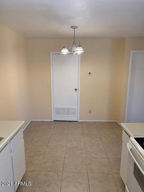 3511 East Baseline Road, Unit 1026 Phoenix, AZ 85042 - Photo 8 of 12 baseline eat in kitchen 10.27
