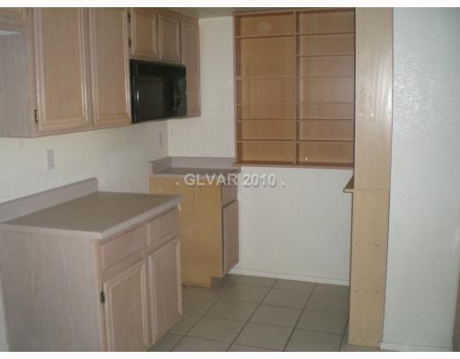 8070 West Russell Road, Unit 1093 Las Vegas, NV 89113 - Photo 3 of 5 Kitchen.