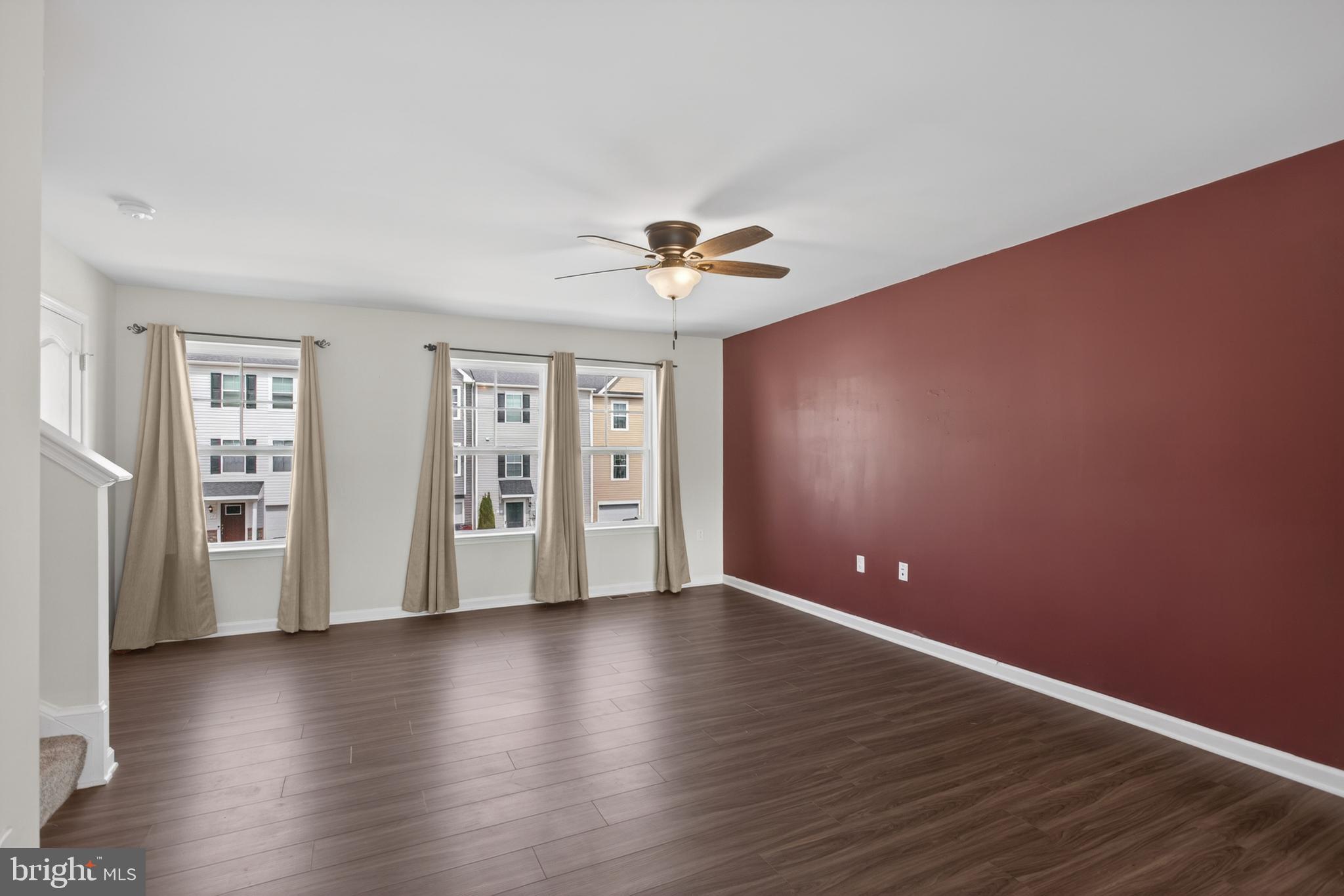 80 Capshaw Road Martinsburg, WV 25403 - Photo 19 of 33 Living room