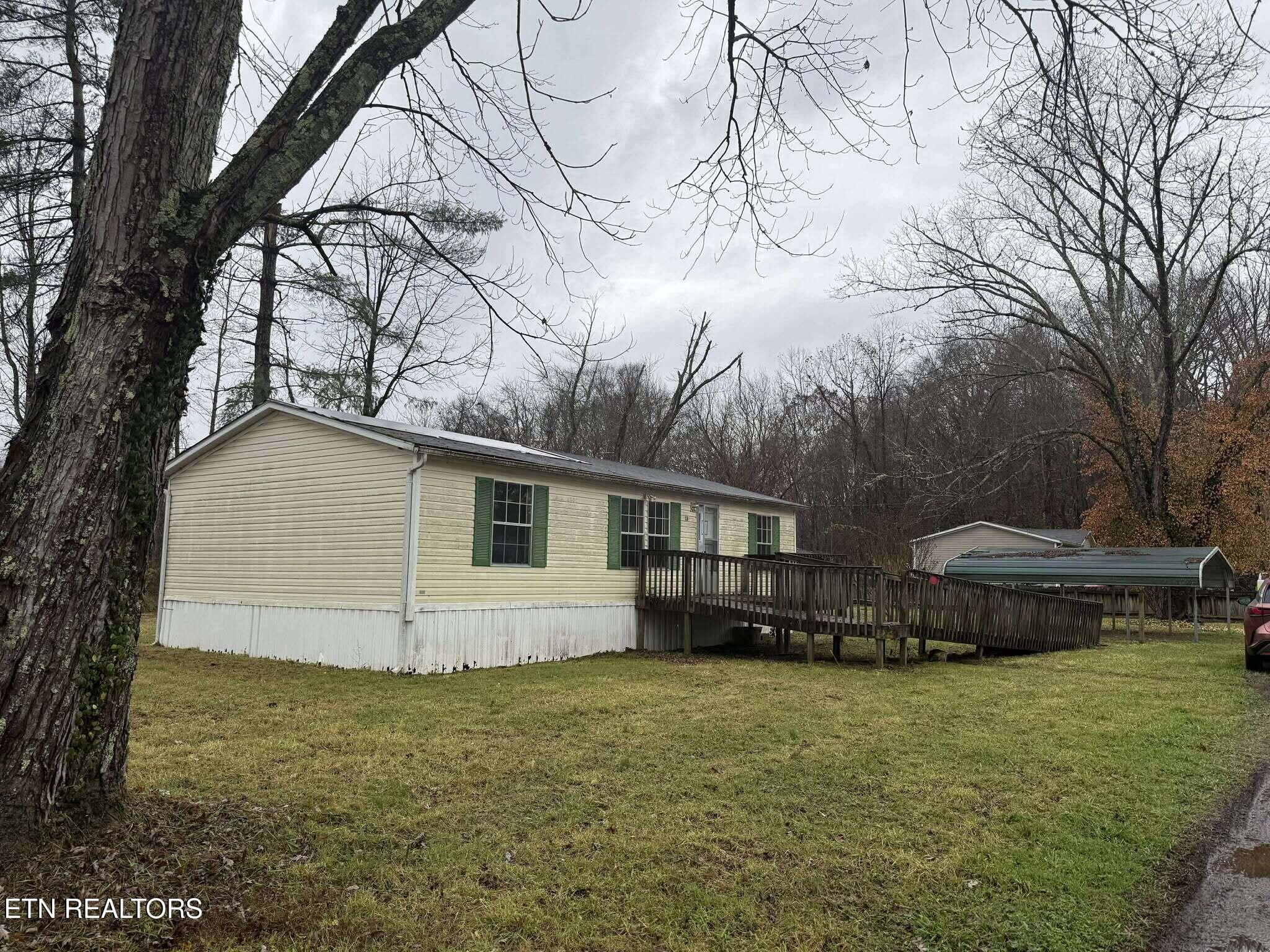 13 Duncan Lane Middlesboro, KY 40965 - Photo 2 of 26 side13