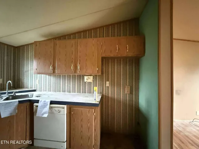 $24,900 | 13 Duncan Lane, Middlesboro, KY 40965