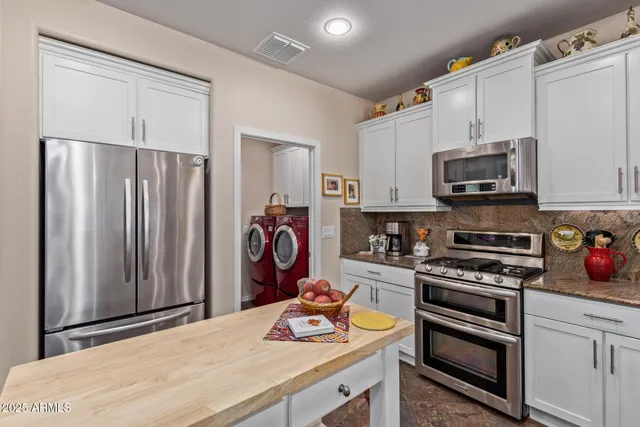 $395,900 | 21893 North 261st Avenue, Buckeye, AZ 85396