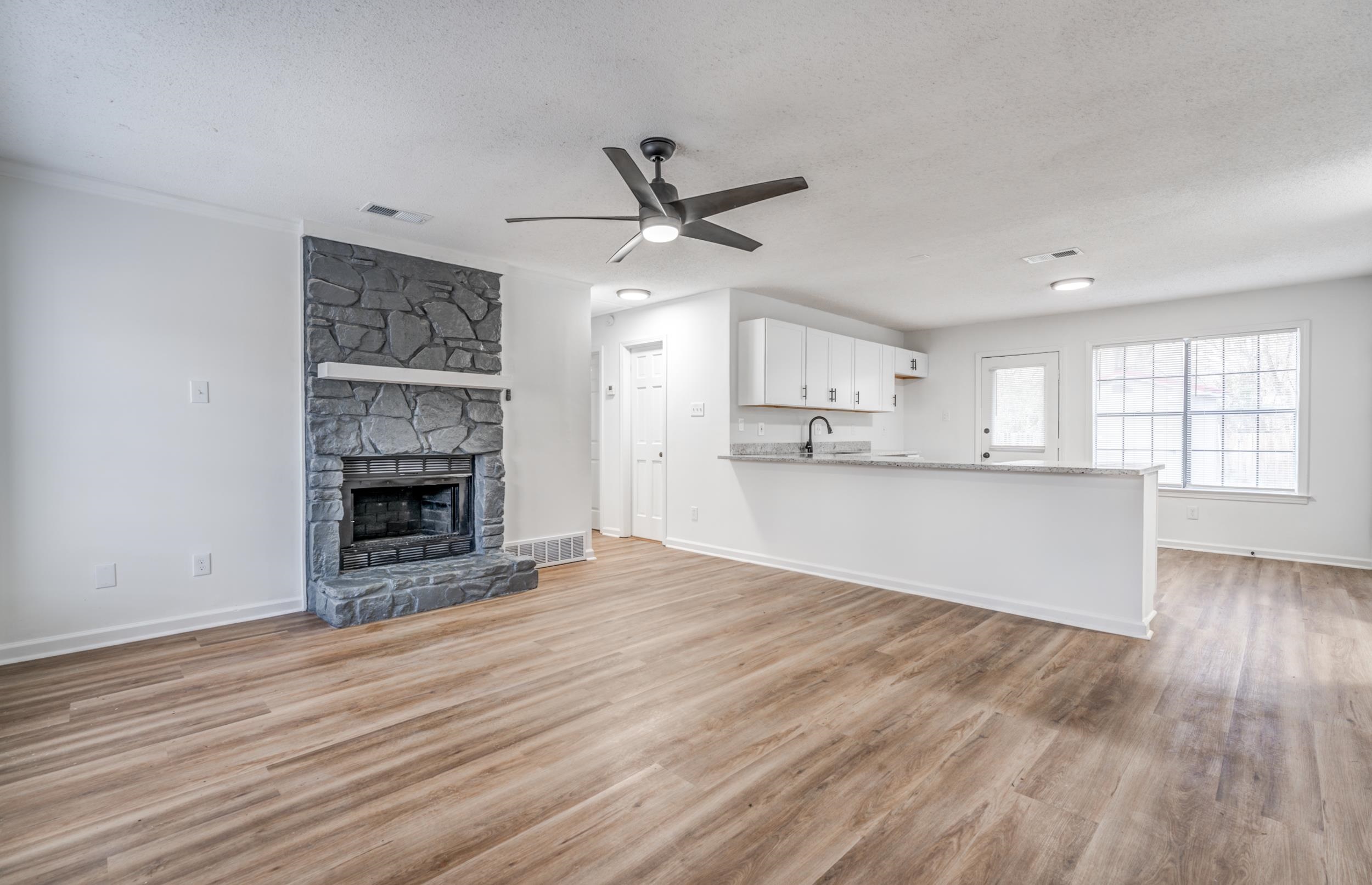 7136 Country Side Road Memphis, TN 38133 - Photo 11 of 27 Gallery Image 11