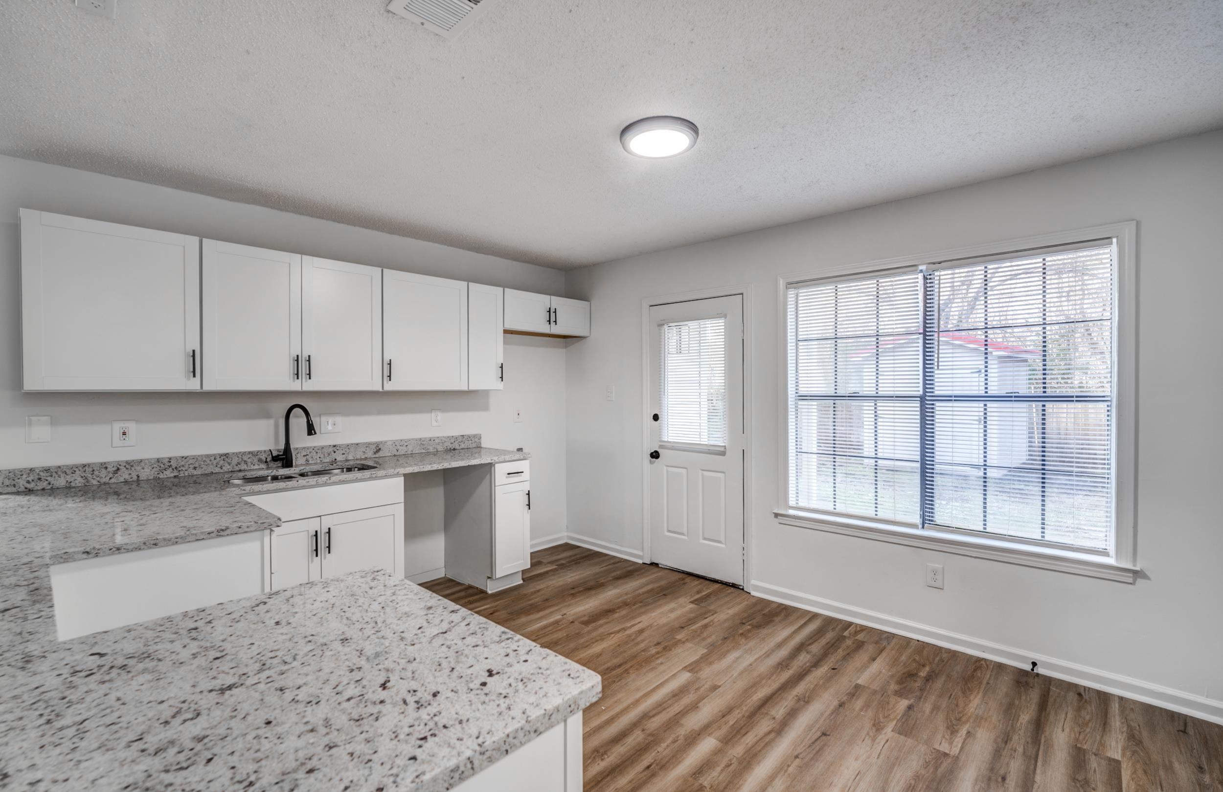 7136 Country Side Road Memphis, TN 38133 - Photo 5 of 27 Gallery Image 5